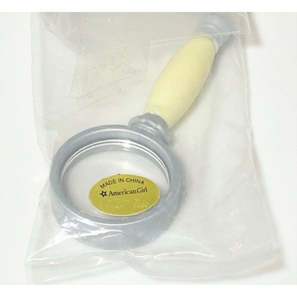 NEW American Girl MAGNIFYING GLASS Cecile Doll Parrot & Games Toy Accessory